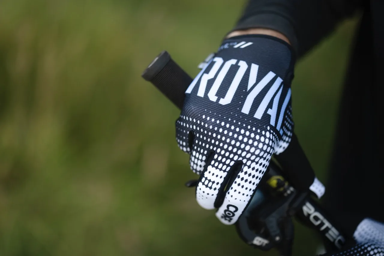 Royal Racing LE Core Gloves hero